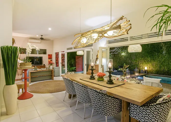 Villa Bloom 3 - Coastal 2 Brm Sleeps 4