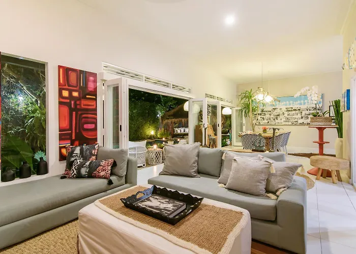 Bloom 3 - Coastal 2 Brm Sleeps 4 Villa Seminyak